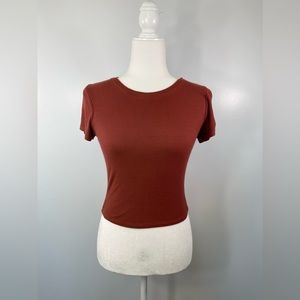Bozzolo women’s ribbed basic cropped T-shirt rust red size large